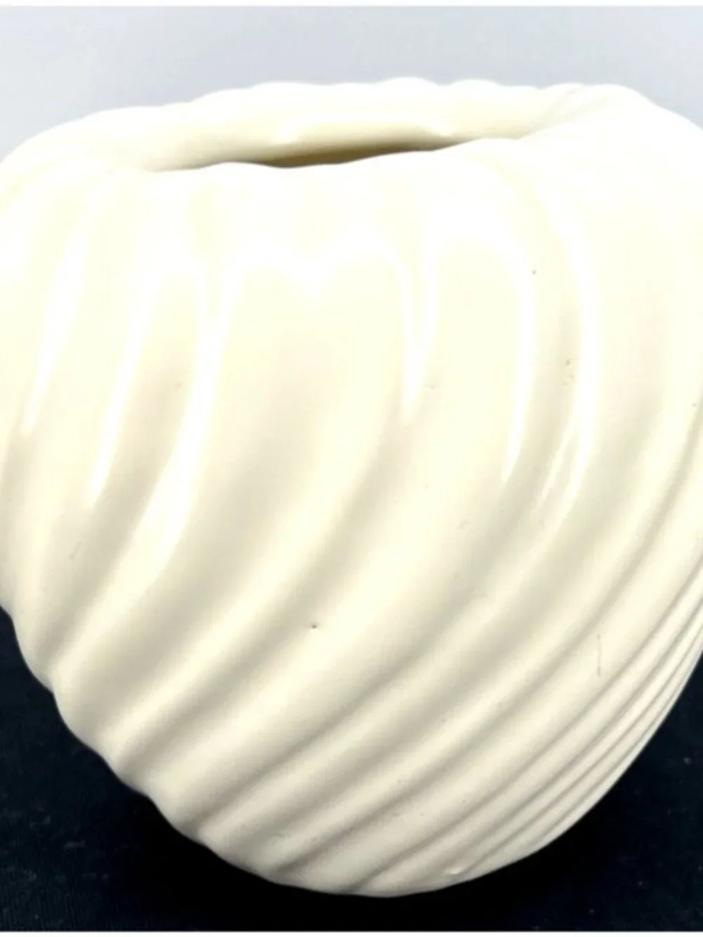 Gladding McBean Vase Franciscan Ware Cream Coronado Art 5.5